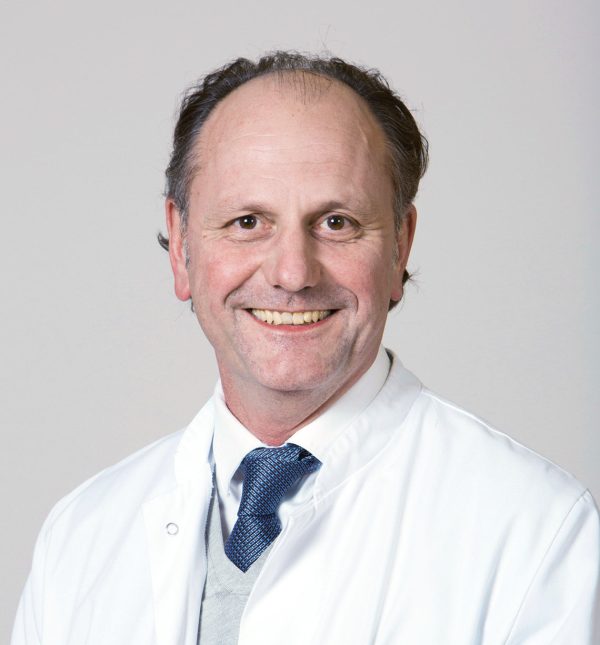 Chefarzt Dr. med. Frank Auerbach Facharzt für Chirurgie, Orthopädie und Unfallchirurgie mit Zusatzqualifikation "Spezielle Unfallchirurgie" und "Rettungsmedizin", D-Arzt